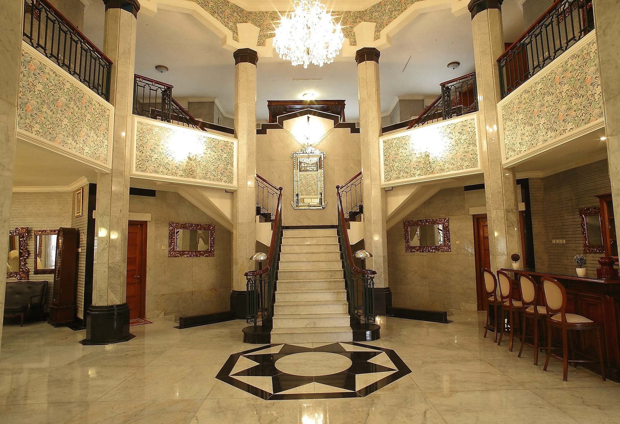 Arimbi Pejaten Suites Jakarta Exterior foto