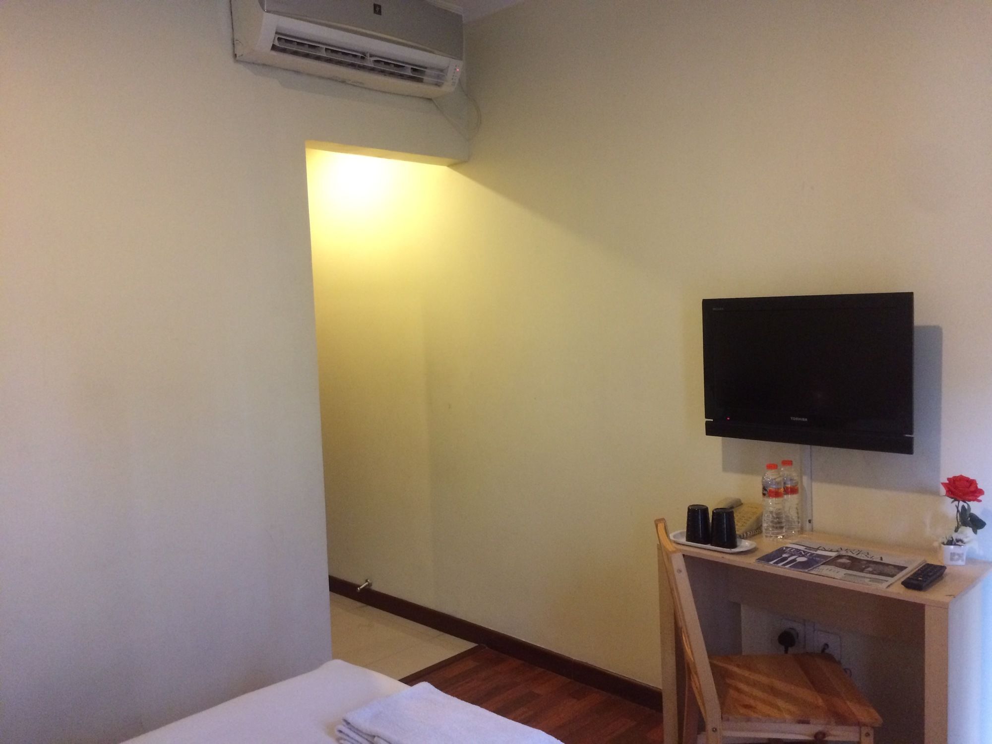 Arimbi Pejaten Suites Jakarta Exterior foto